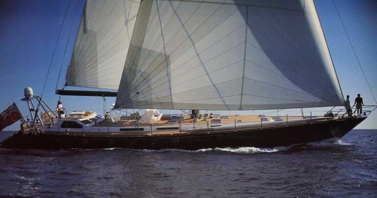The 31m Yacht WIND OF CHANGE