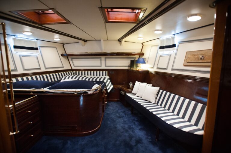 The 31m Yacht WIND OF CHANGE
