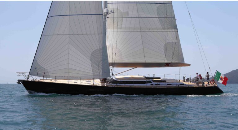 The 31m Yacht XNOI