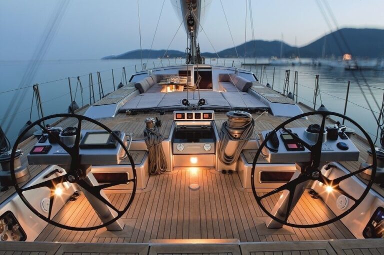 The 31m Yacht XNOI
