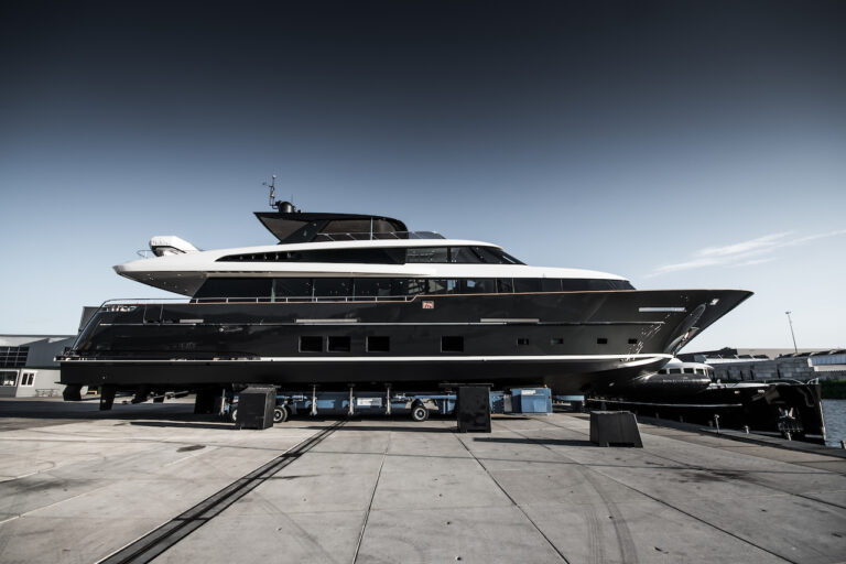 32m Vad Der Valk Motor Yacht Jangada 2