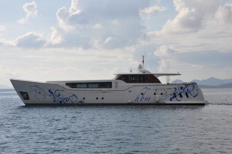 The 32m Yacht AD5