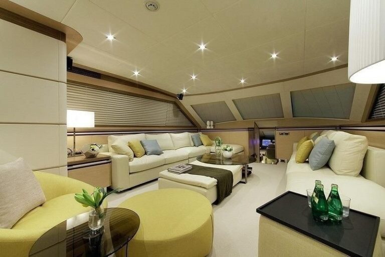 The 32m Yacht AGORA