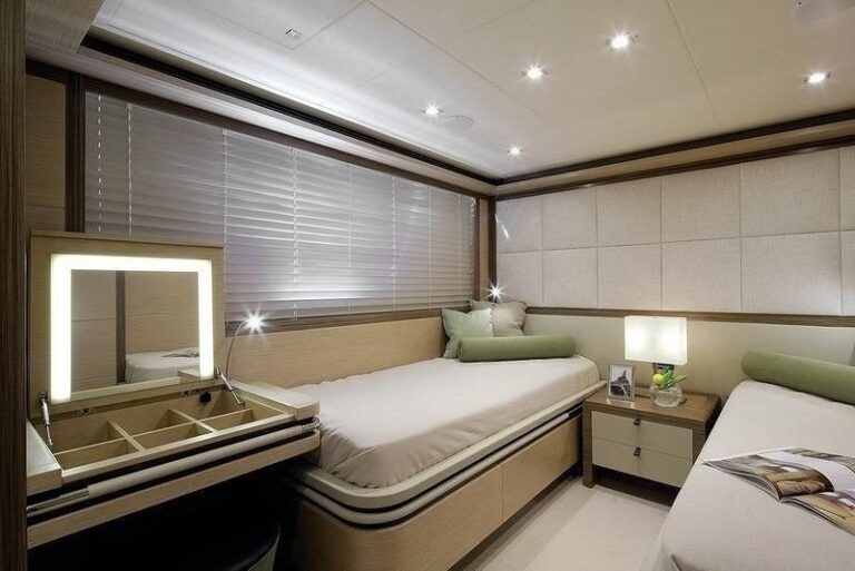 The 32m Yacht AGORA