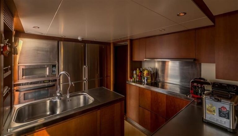 The 32m Yacht ANTONIA II