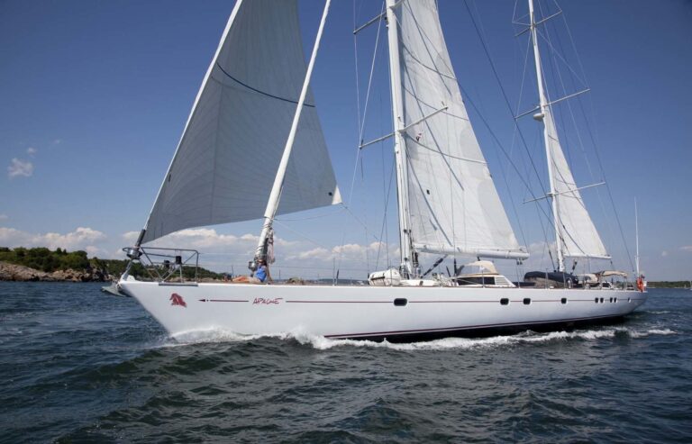 The 32m Yacht APACHE
