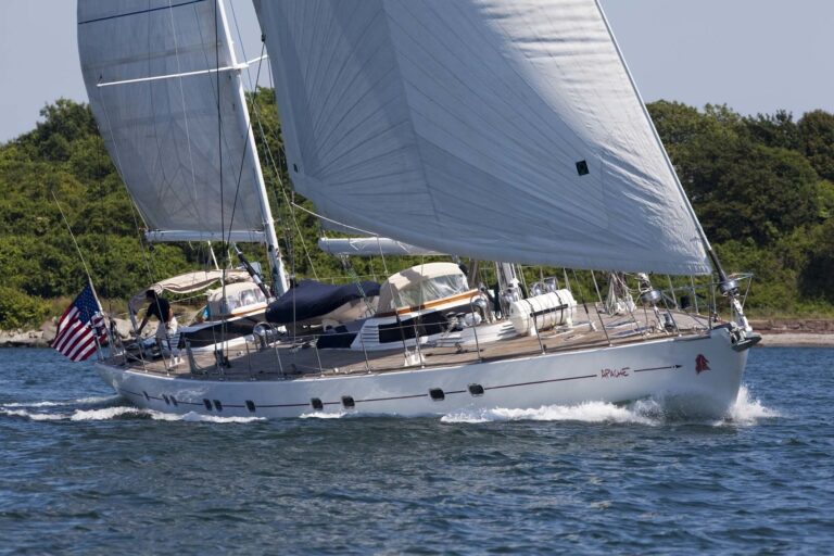 The 32m Yacht APACHE