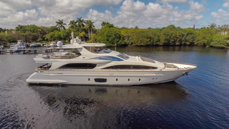 AZIMUT YCG 120'
