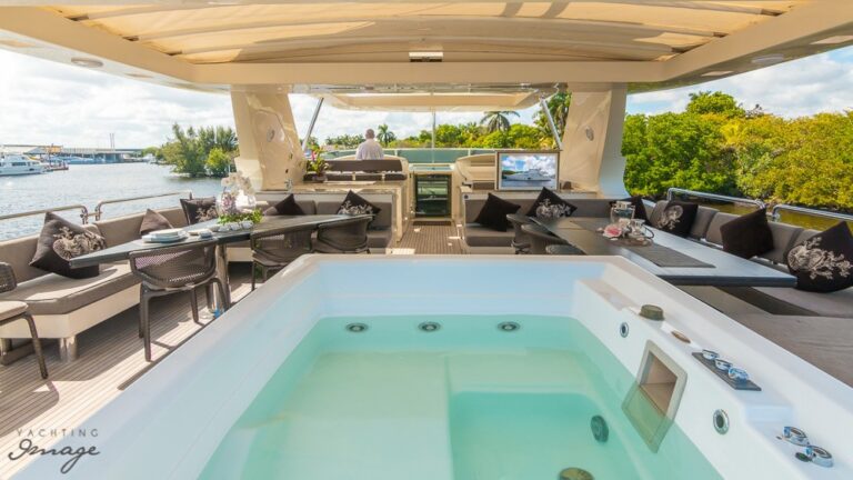 AZIMUT YCG 120'