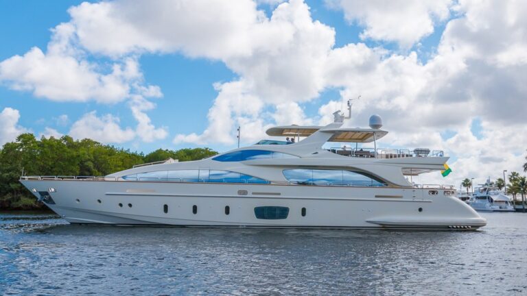 AZIMUT YCG 120'