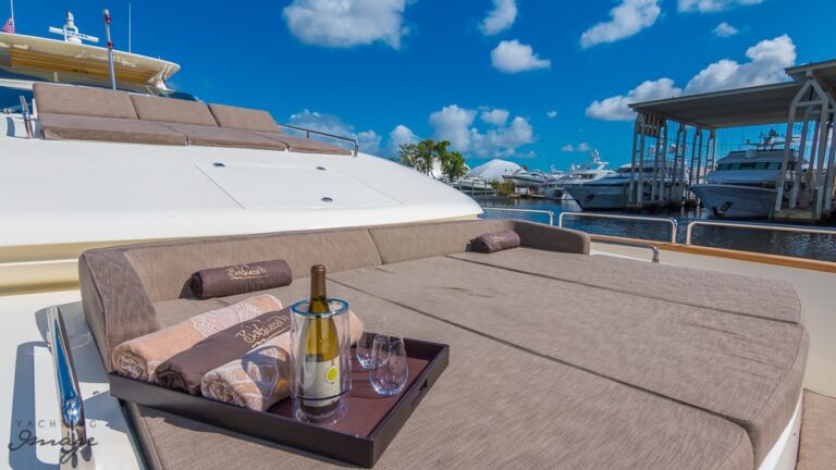 sunbathing area