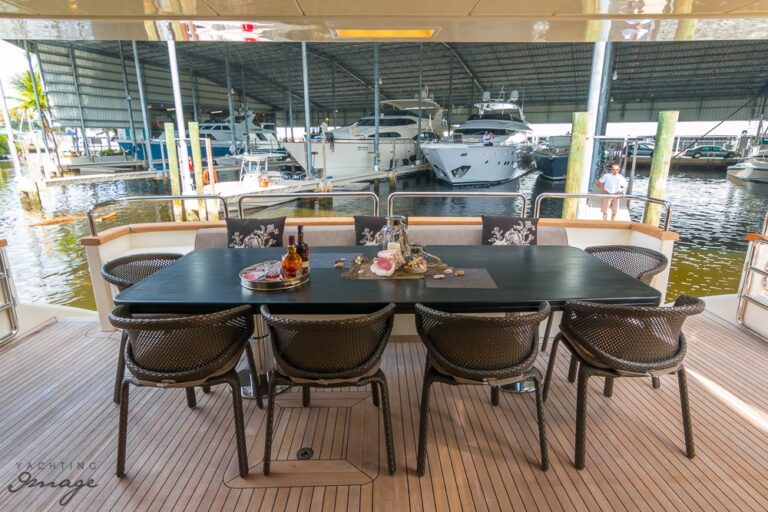 AZIMUT YCG 120'