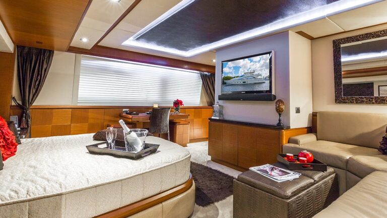 AZIMUT YCG 120'