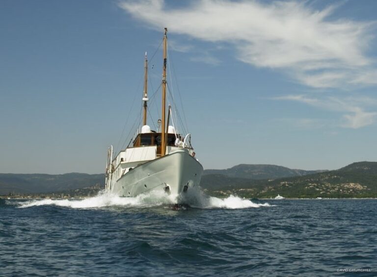 The 32m Yacht BLUE BIRD
