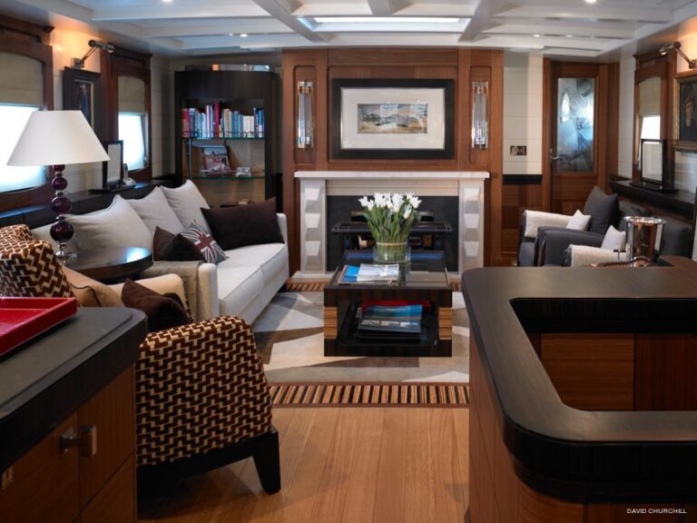 The 32m Yacht BLUE BIRD