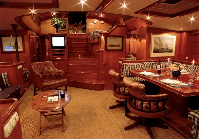 The 32m Yacht BOLERO