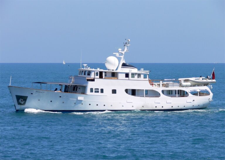The 32m Yacht CAMARA C