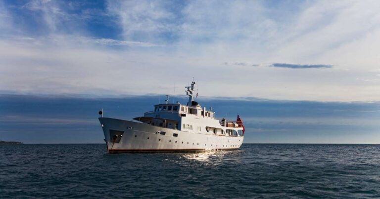 The 32m Yacht CAMARA C