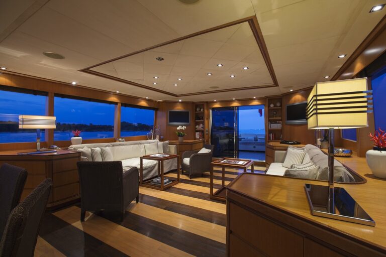 The 32m Yacht CAPPUCCINO