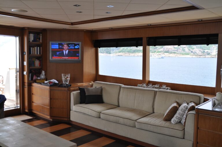 The 32m Yacht CAPPUCCINO