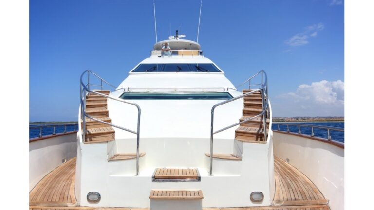 The 32m Yacht DREAM YACHT