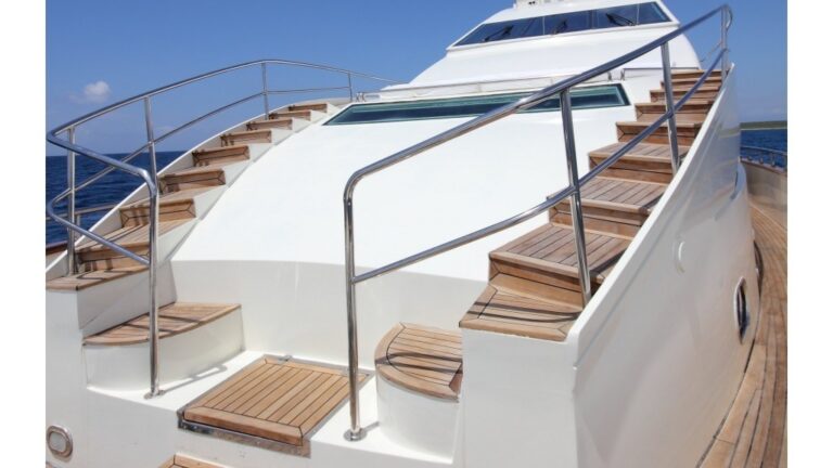 The 32m Yacht DREAM YACHT