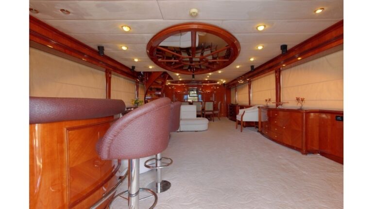 The 32m Yacht DREAM YACHT