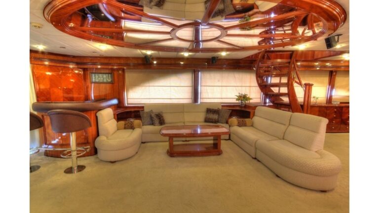 The 32m Yacht DREAM YACHT