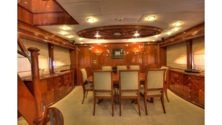 The 32m Yacht DREAM YACHT