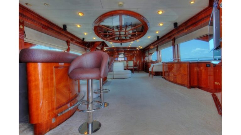 The 32m Yacht DREAM YACHT