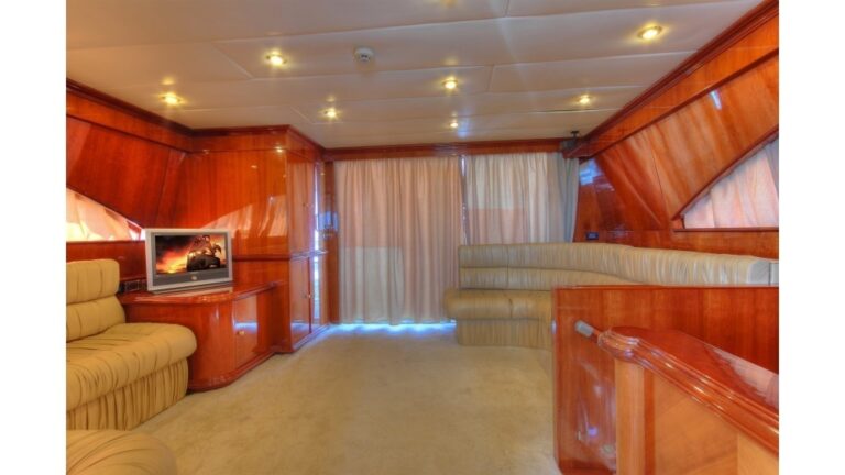 The 32m Yacht DREAM YACHT