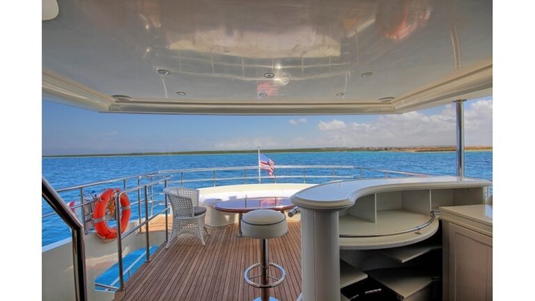 The 32m Yacht DREAM YACHT