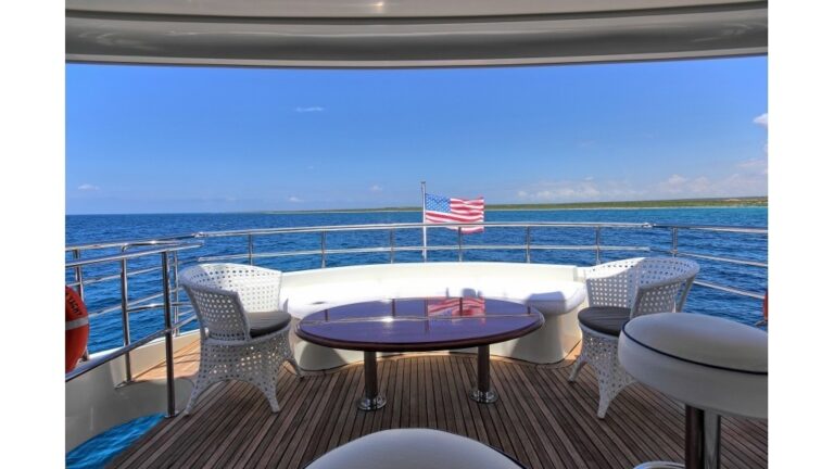 The 32m Yacht DREAM YACHT