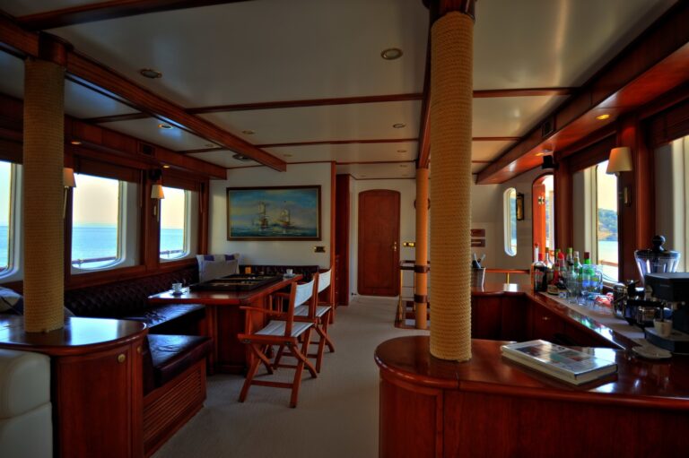 Saloon On Yacht EL BANDIDO