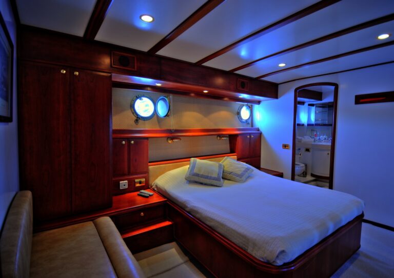 Main Master Cabin Sitting On Board Yacht EL BANDIDO