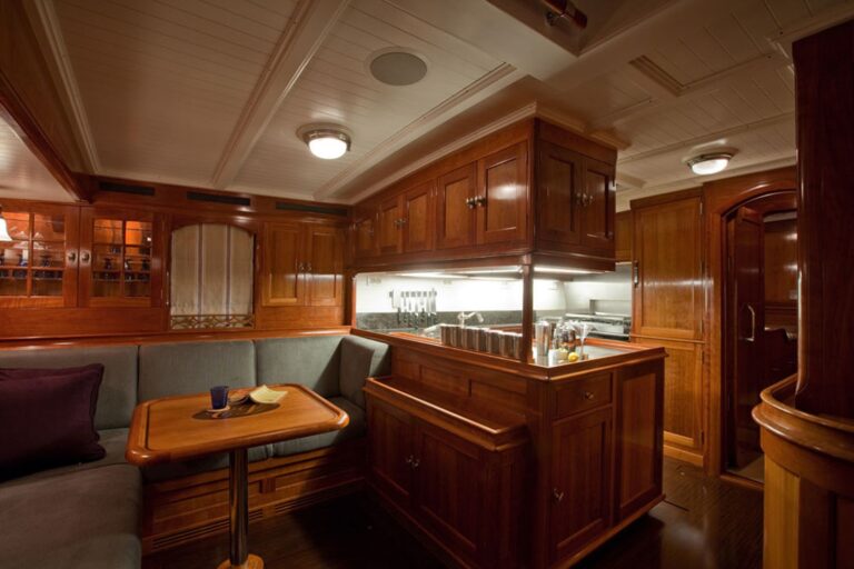 The 32m Yacht EMMALINE