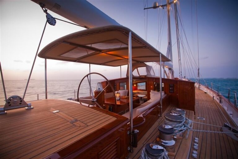 The 32m Yacht EMMALINE