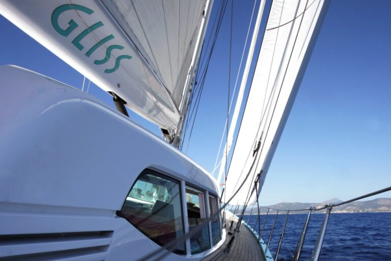 The 32m Yacht GLISS