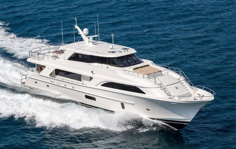 The 32m Yacht GLOBAL 104