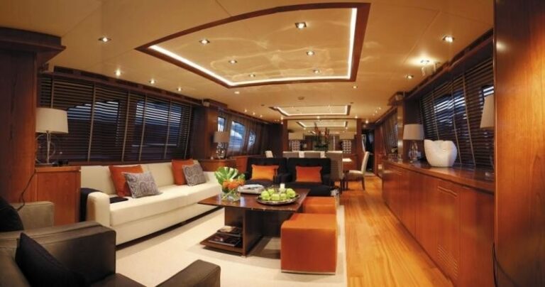 The 32m Yacht HERO