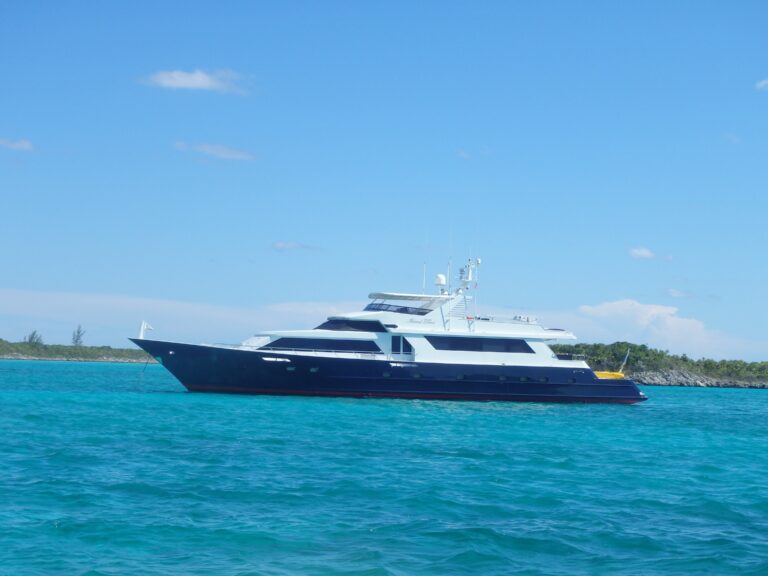 The 32m Yacht ISLAND TIME