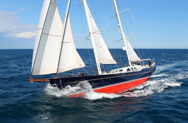 The 32m Yacht KESTREL