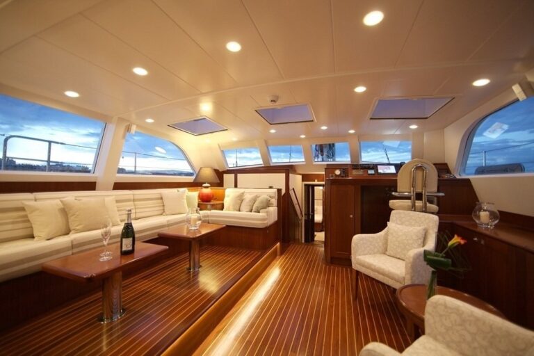 The 32m Yacht KESTREL