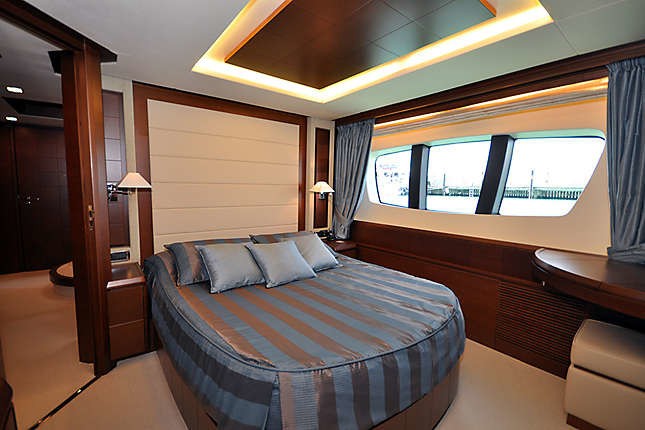 The 32m Yacht LADY CAROLE