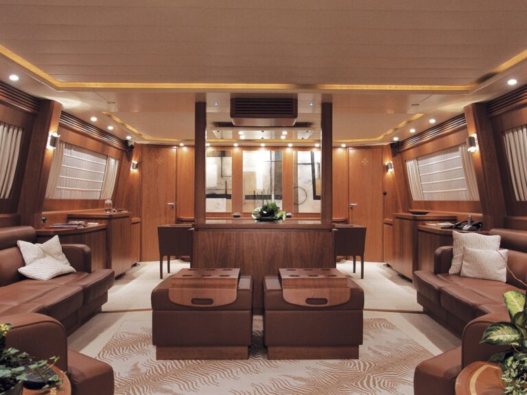 The 32m Yacht LAYAZULA