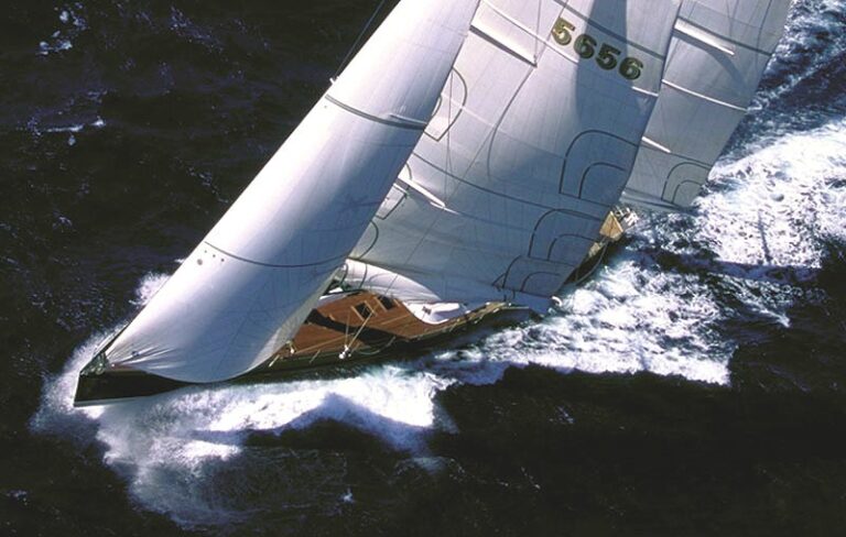 The 32m Yacht NARIIDA