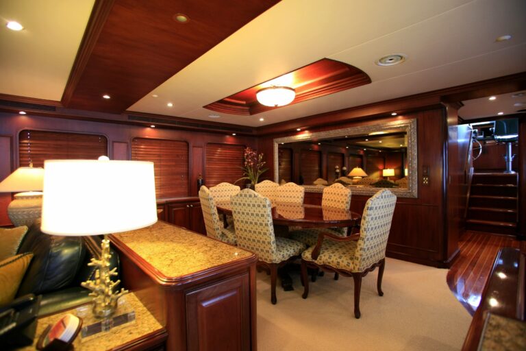 The 32m Yacht REFLECTIONS