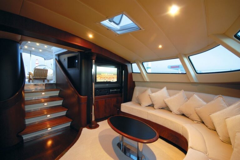 The 32m Yacht ROSINANTE OF NOTIKA