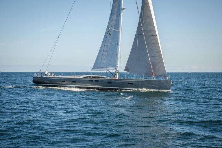 The 32m Yacht SEAWAVE