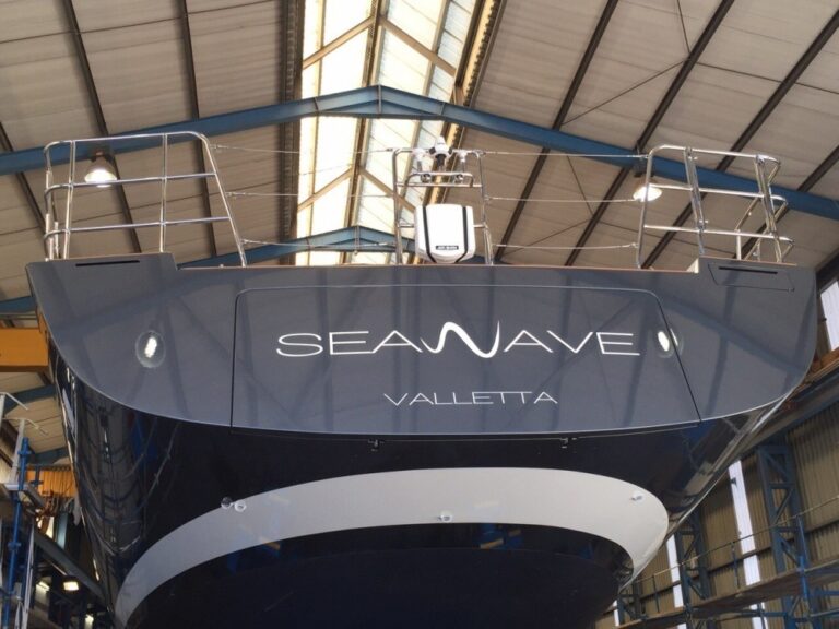 The 32m Yacht SEAWAVE